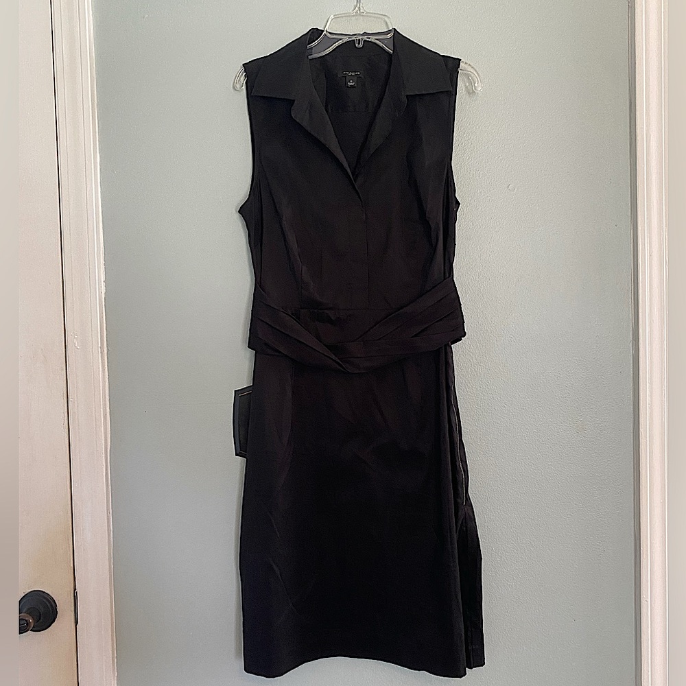 Sleeveless collared dress midi